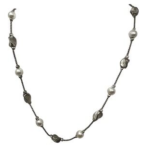 Faux Pearl Station Necklace Silver Tone‎ Alternating Beads Serpentine Chain